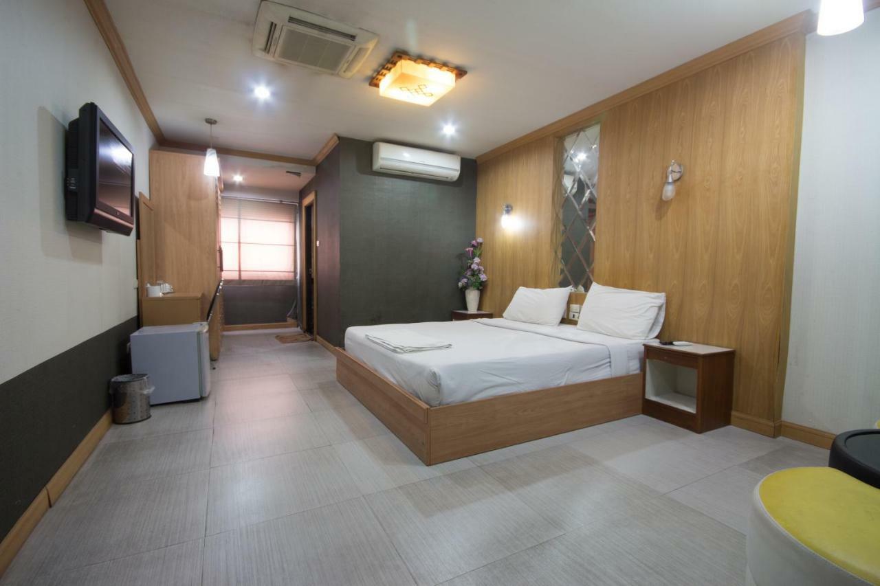 Khon Kaen Ruenrom Hotel Exteriér fotografie